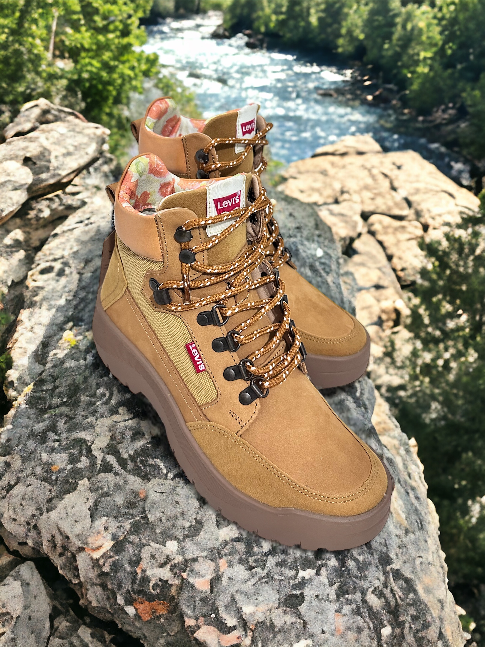 Botas color miel Modelo Nobuck Levi's para Mujer