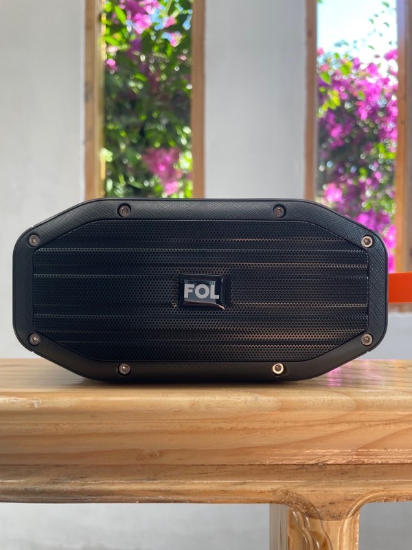 Bocina Bluetooth Fol Panel Solar Y Luz  Recargable Con Radio