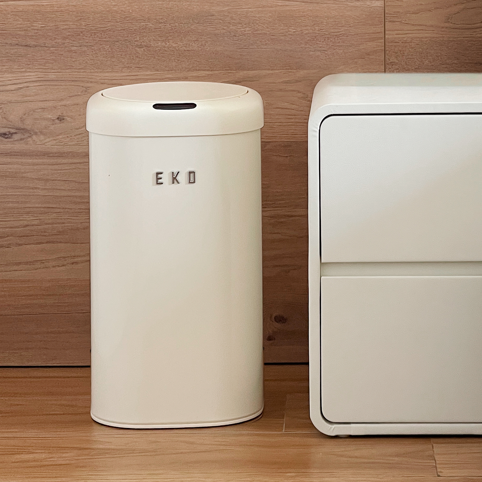 Bote de basura con Sensor automático resistente al agua de acero inoxidable Vintage 28 Litros EKO