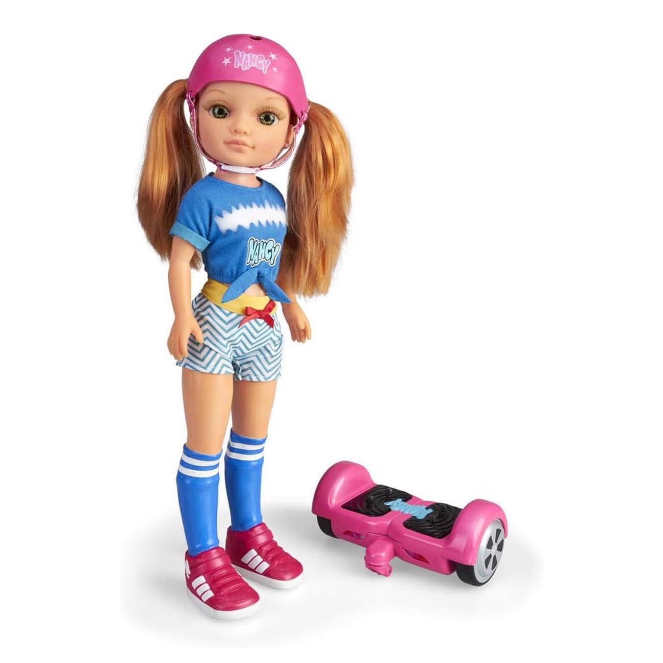 Nancy Famosa Un Día Con Patineta .