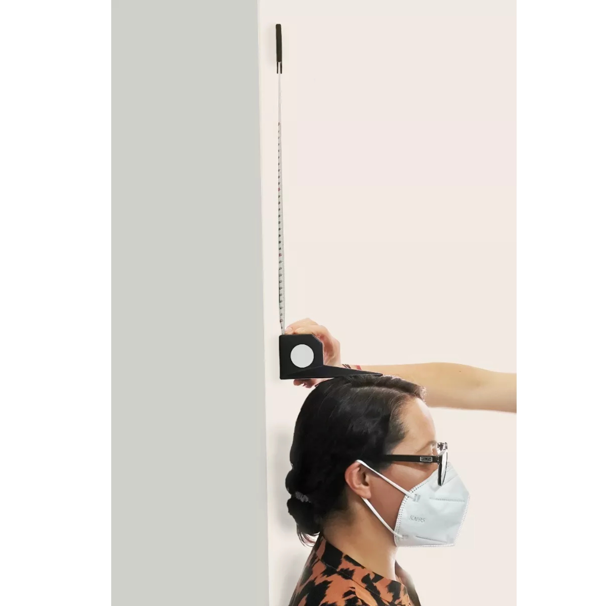 Estadímetro Tallímetro 2 Metros Con Fijación A Pared Color Gris