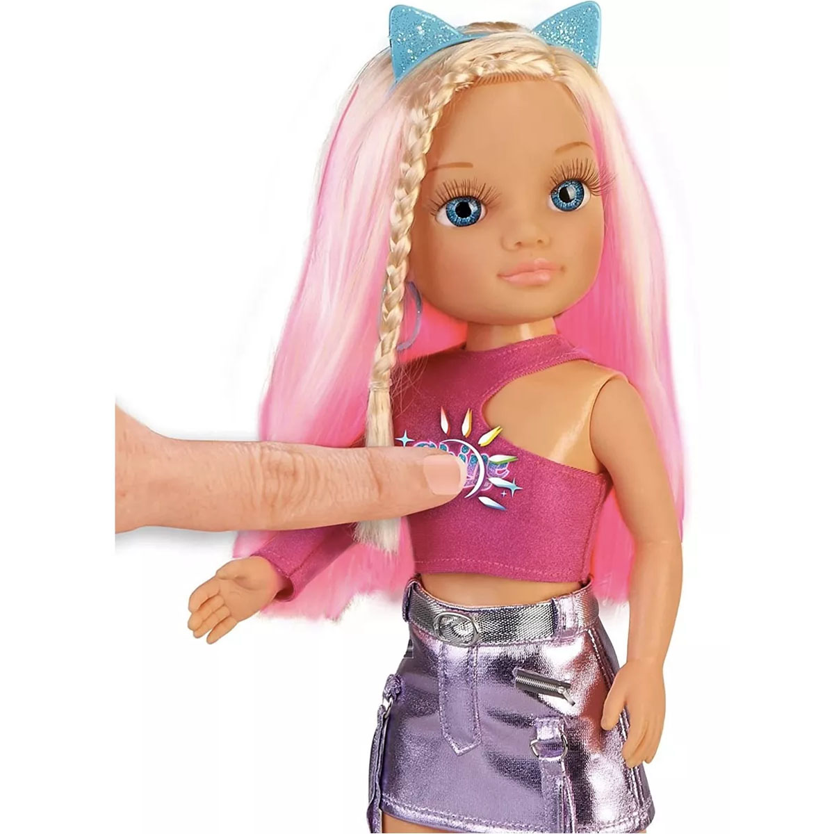 Nancy Famosa Cambio De Color De Pelo .