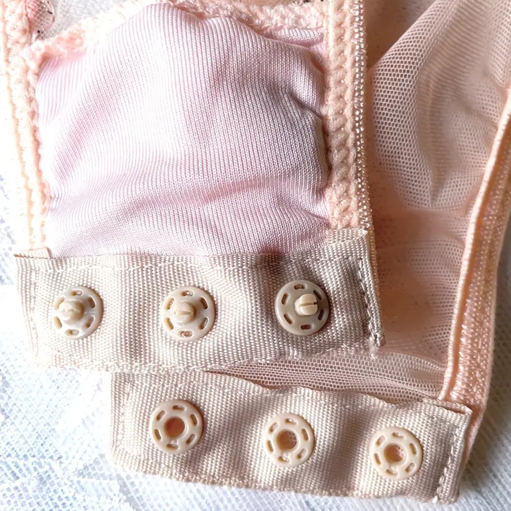 Body con tirantes rosa.