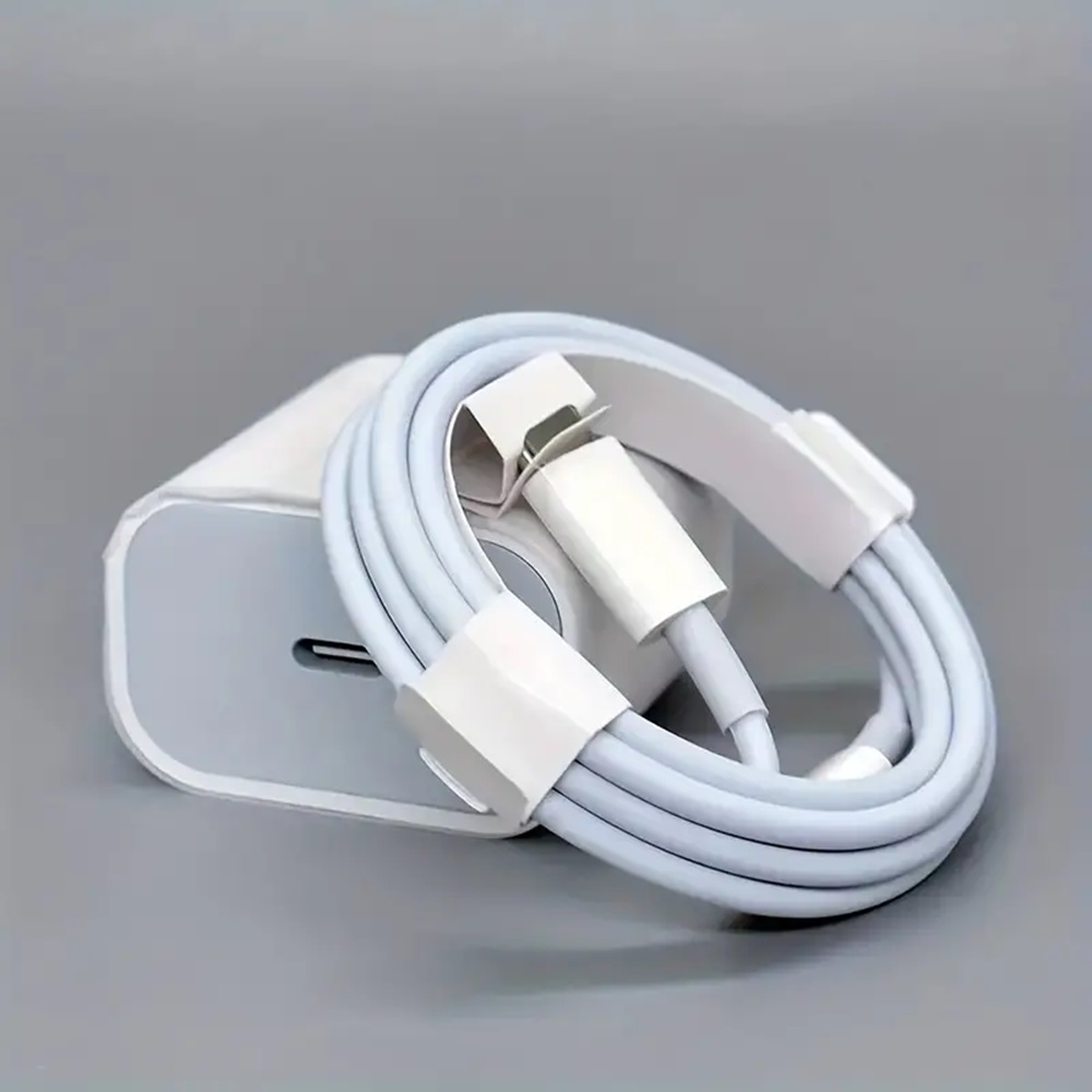 Cargador para Iphone 22 W cable y cubo.