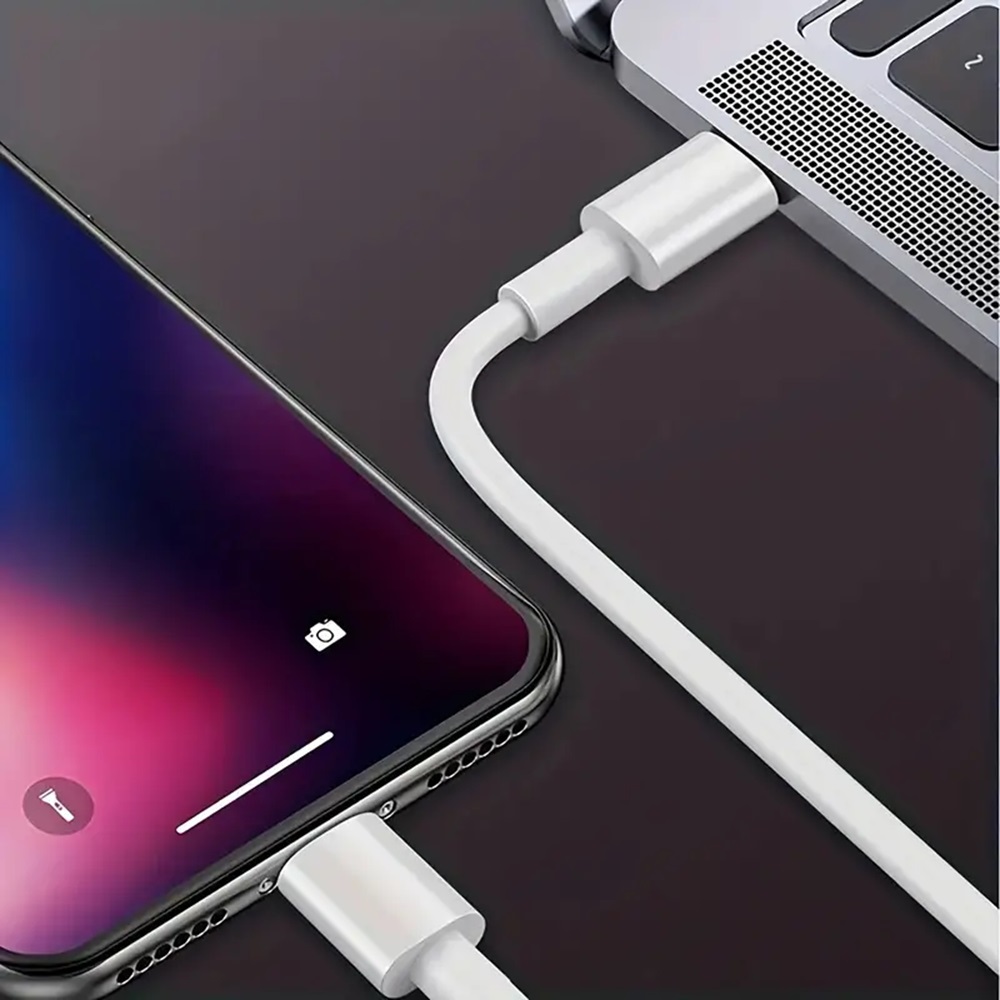 Cargador para Iphone 22 W cable y cubo.
