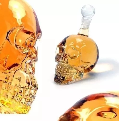 Licorera Cráneo Calavera De Cristal Con Tapón Cristal Transparente.