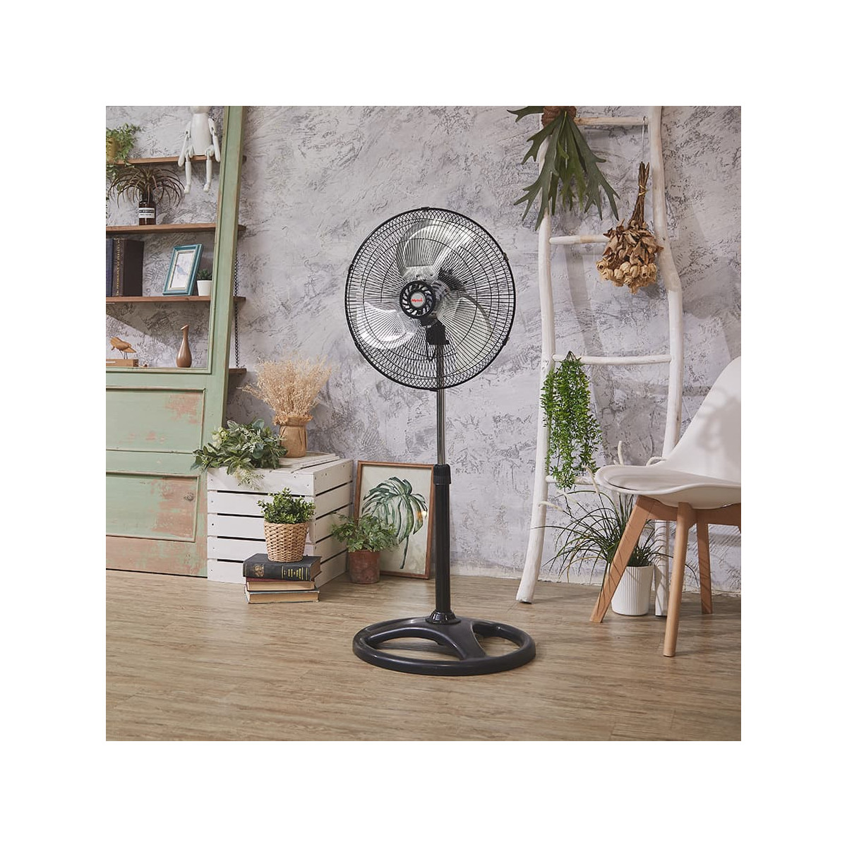 Ventilador Pedestal y Piso 18 pulgadas Mytek 3315 Aspas Metal 3 Velocidades 120W.