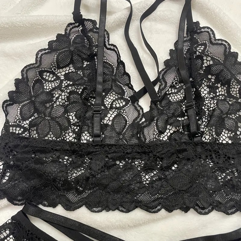 Conjunto de encaje Floral Sujetador y Panties.