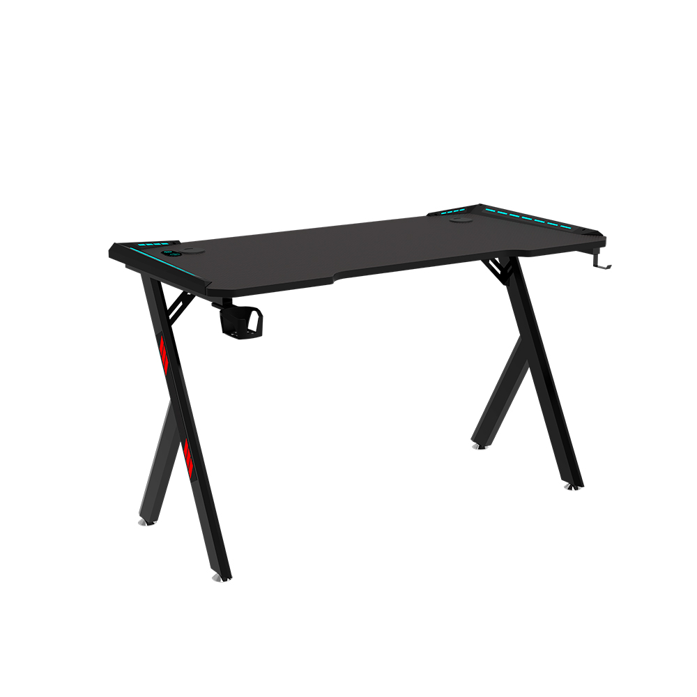 Escritorio Gamer RGB ideal para juegos y streaming.