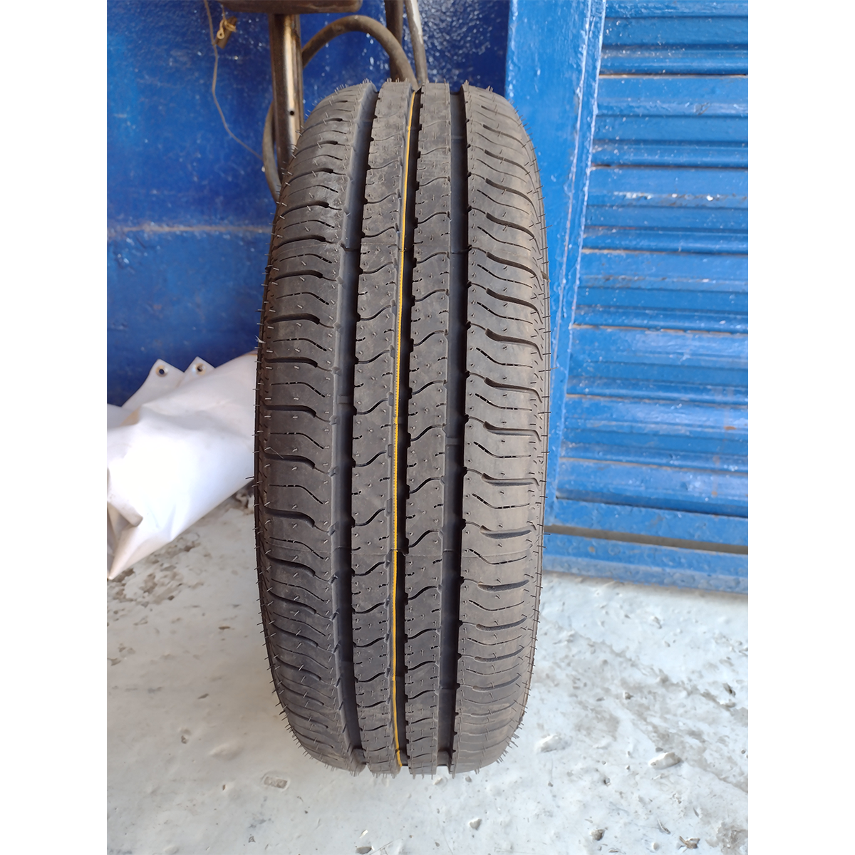 PAQUETE 2 LLANTAS 175/70R13 KELLY EDGE TOURING (GOODYEAR)
