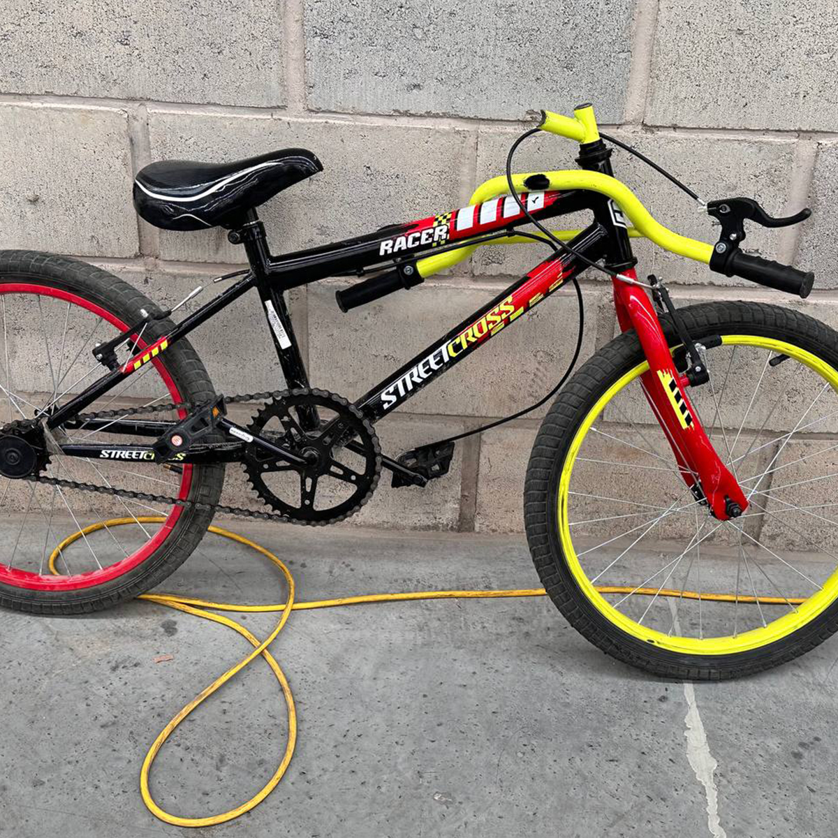 Bicicleta Veloci Usada Street Cross Racer R20 Negro 