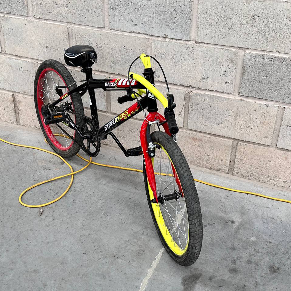 Bicicleta Veloci Usada Street Cross Racer R20 Negro 