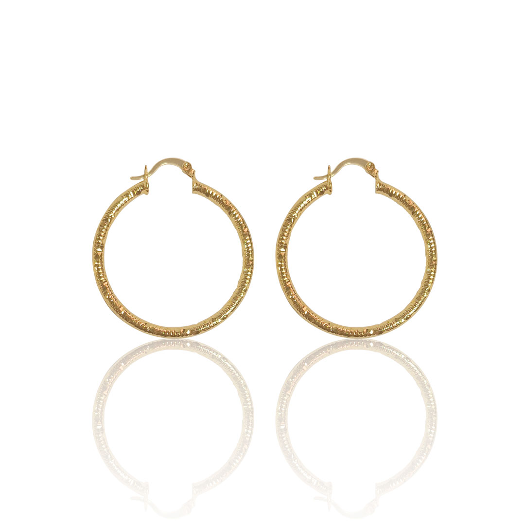 Arracada diamantada.