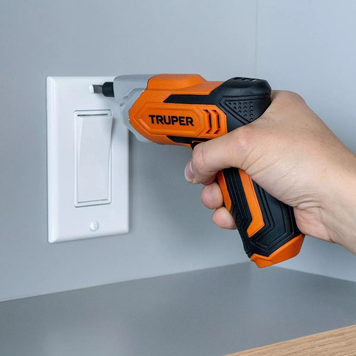 Destornillador Inalámbrico 3.6 V Truper DESI-36