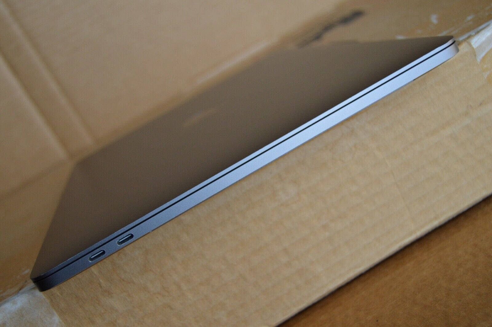 Macbook Pro 15 Retina A1707 Touchbar core  I7 16gb 512gb Intel Hd Reacondicionado por Apple grado AAA