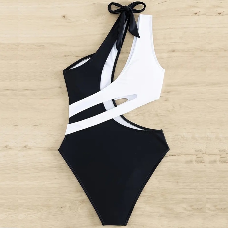 traje de baño Negro con Blanco talla L.