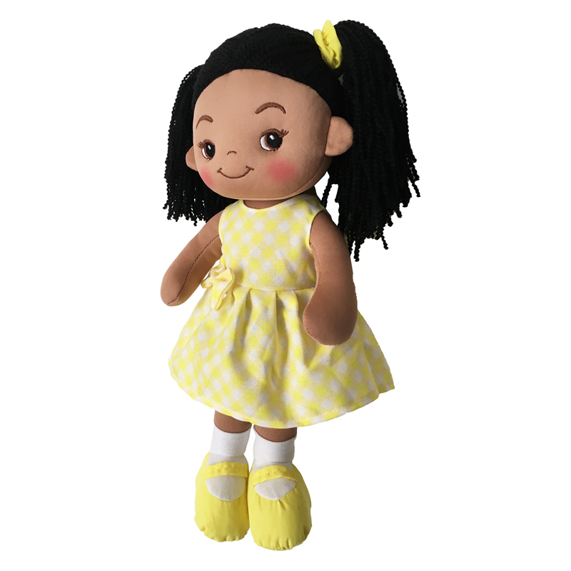 Muñeca De Trapo y Tela Laura Color Amarillo.