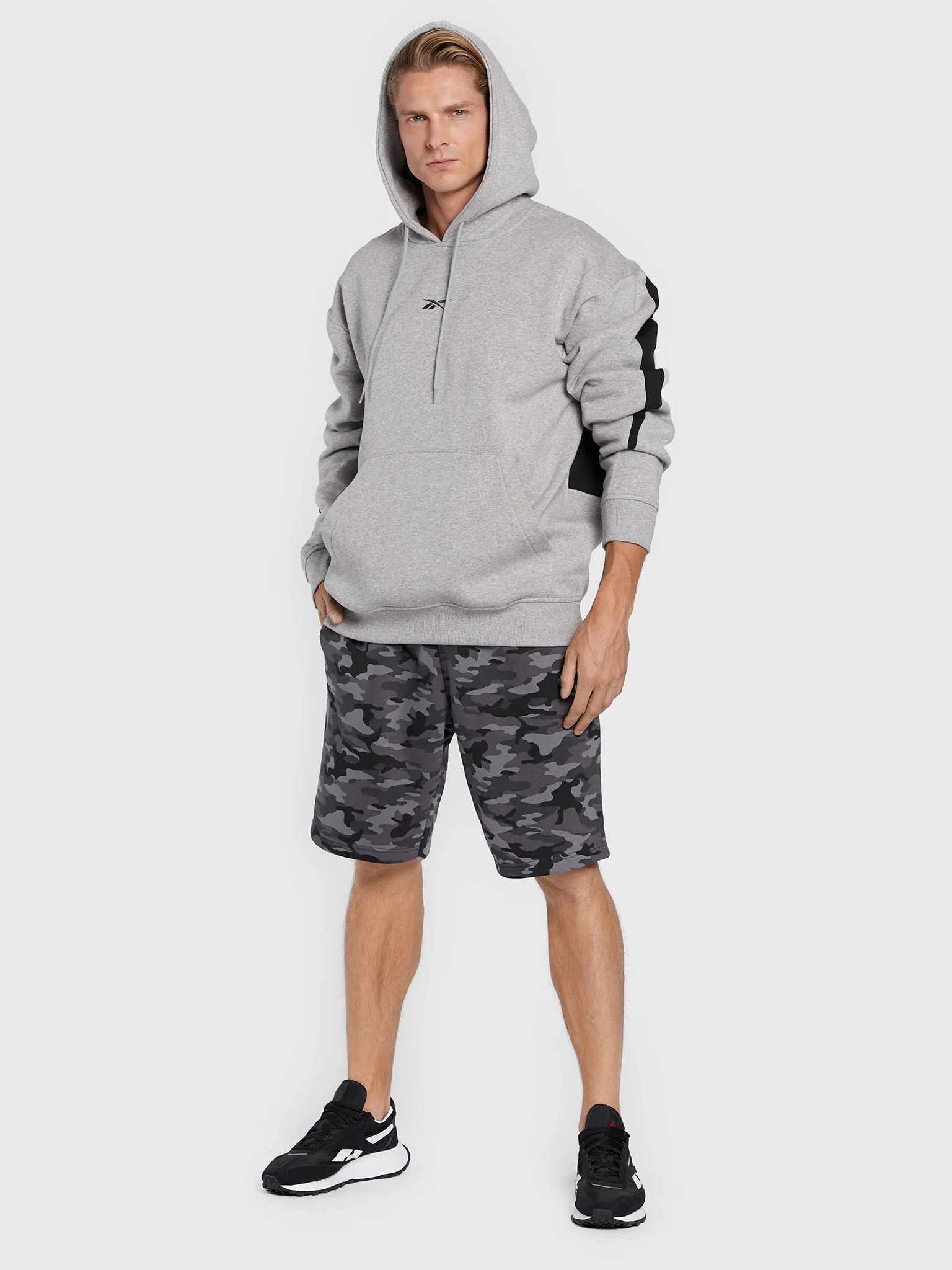 Sudadera Reebok Hoodie Classic Logo Talla MED