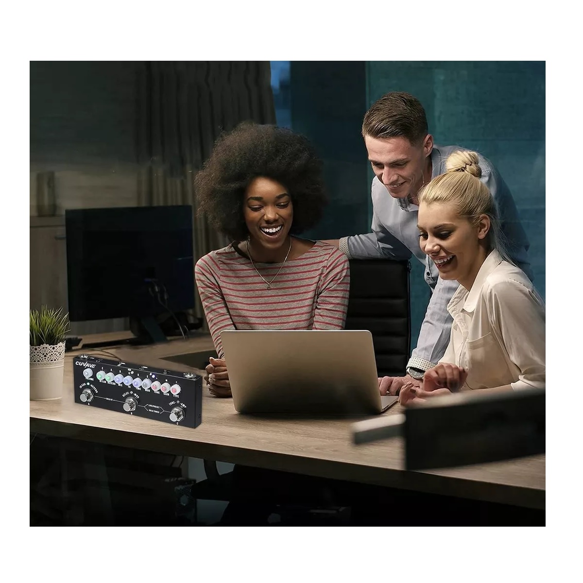 Pedal de efecto Cuvave Cube Baby negro