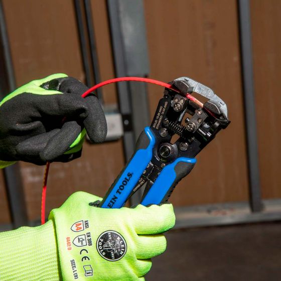 Pelacables y cortador de ajuste automático 11061 Klein Tools