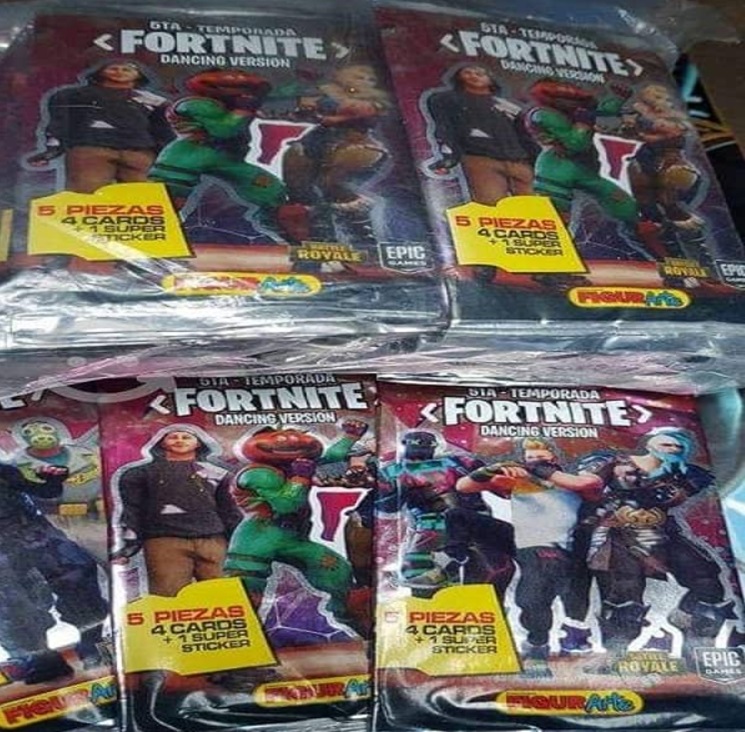 50 Sobres de Fortnite 5ta Temporada Dancing version - Figurarte