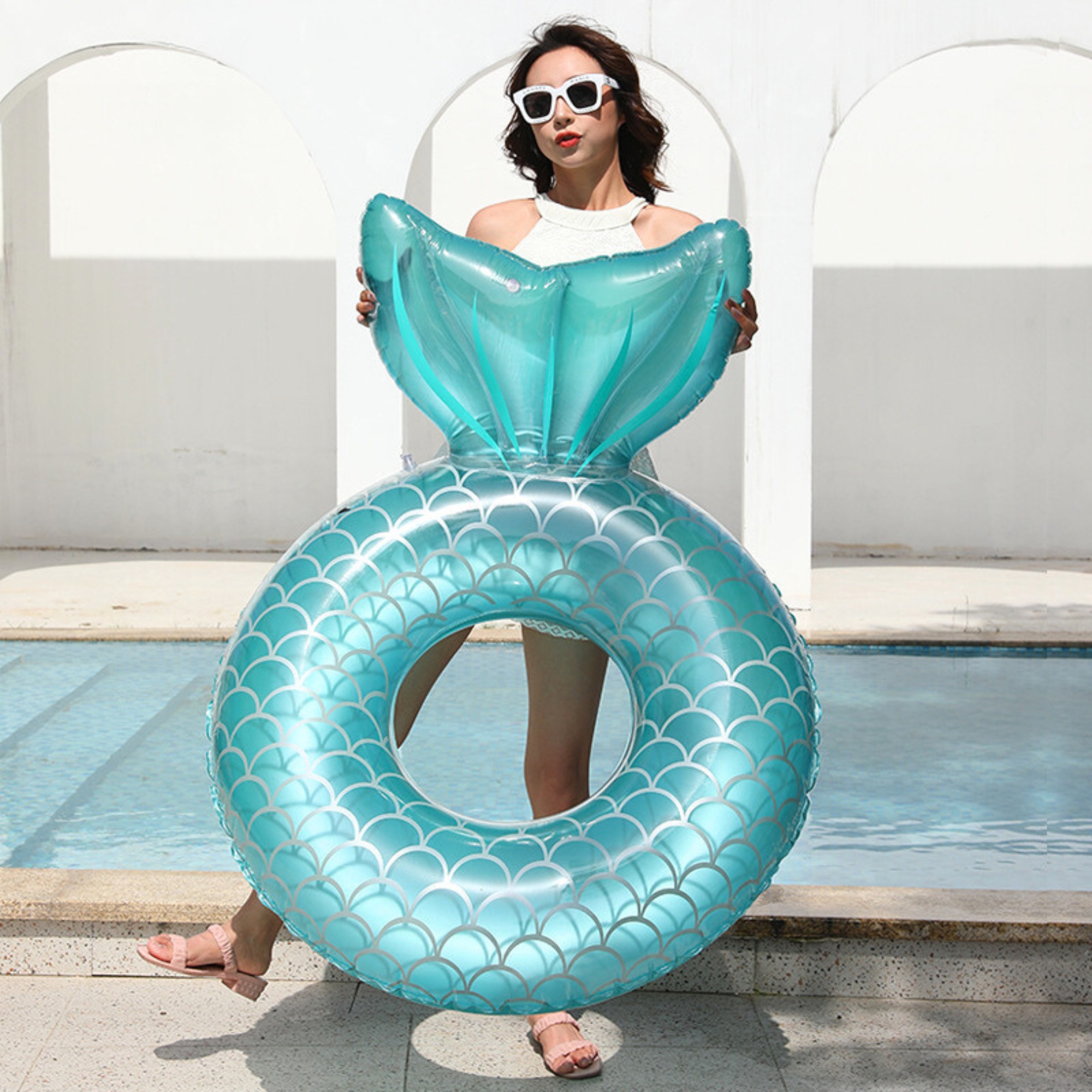 Salvavidas Inflable Cola de Sirena, Juguete de Alberca 74 cm - Azul.