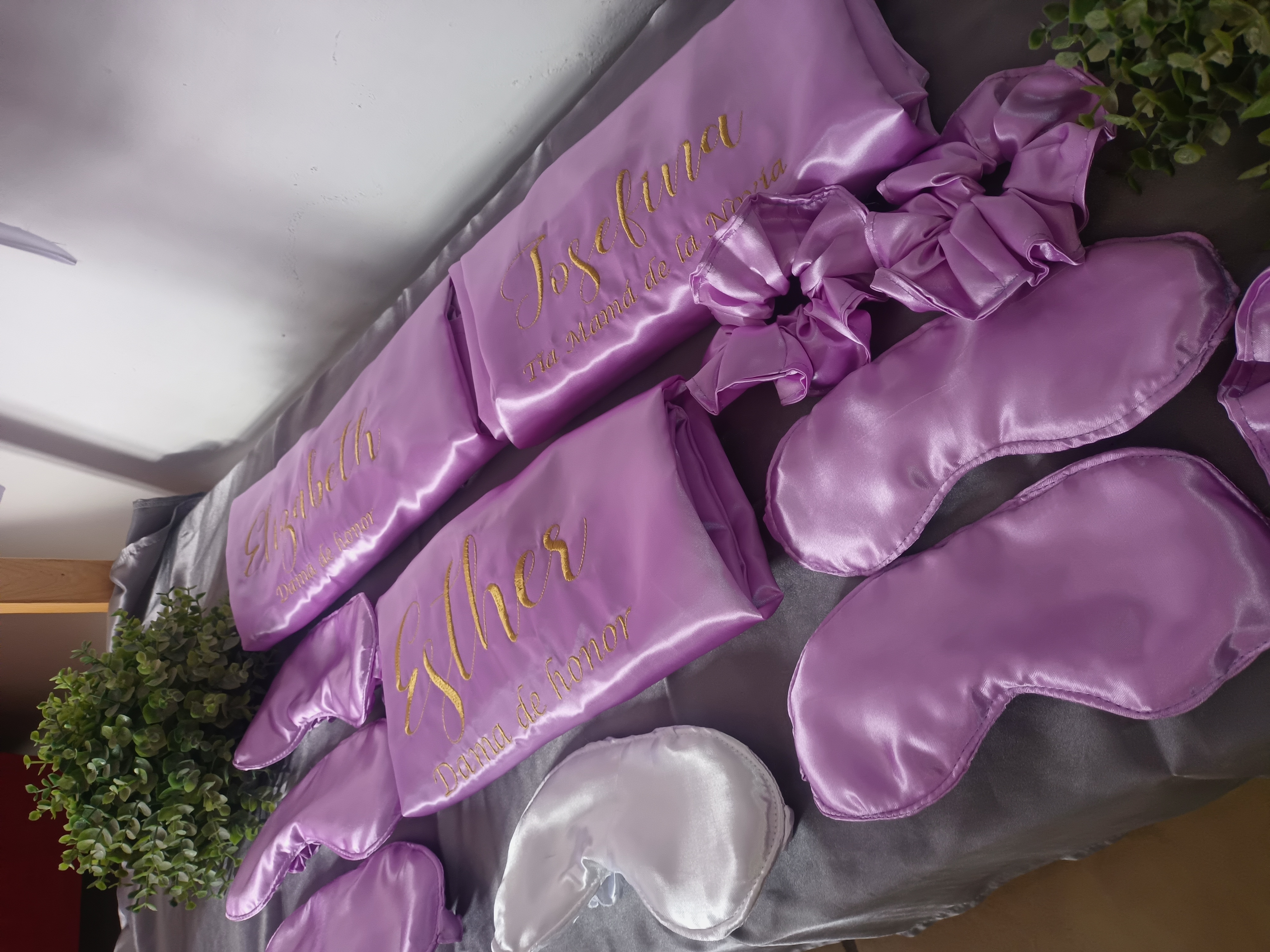 Bata Personalizada para Novias y XV años