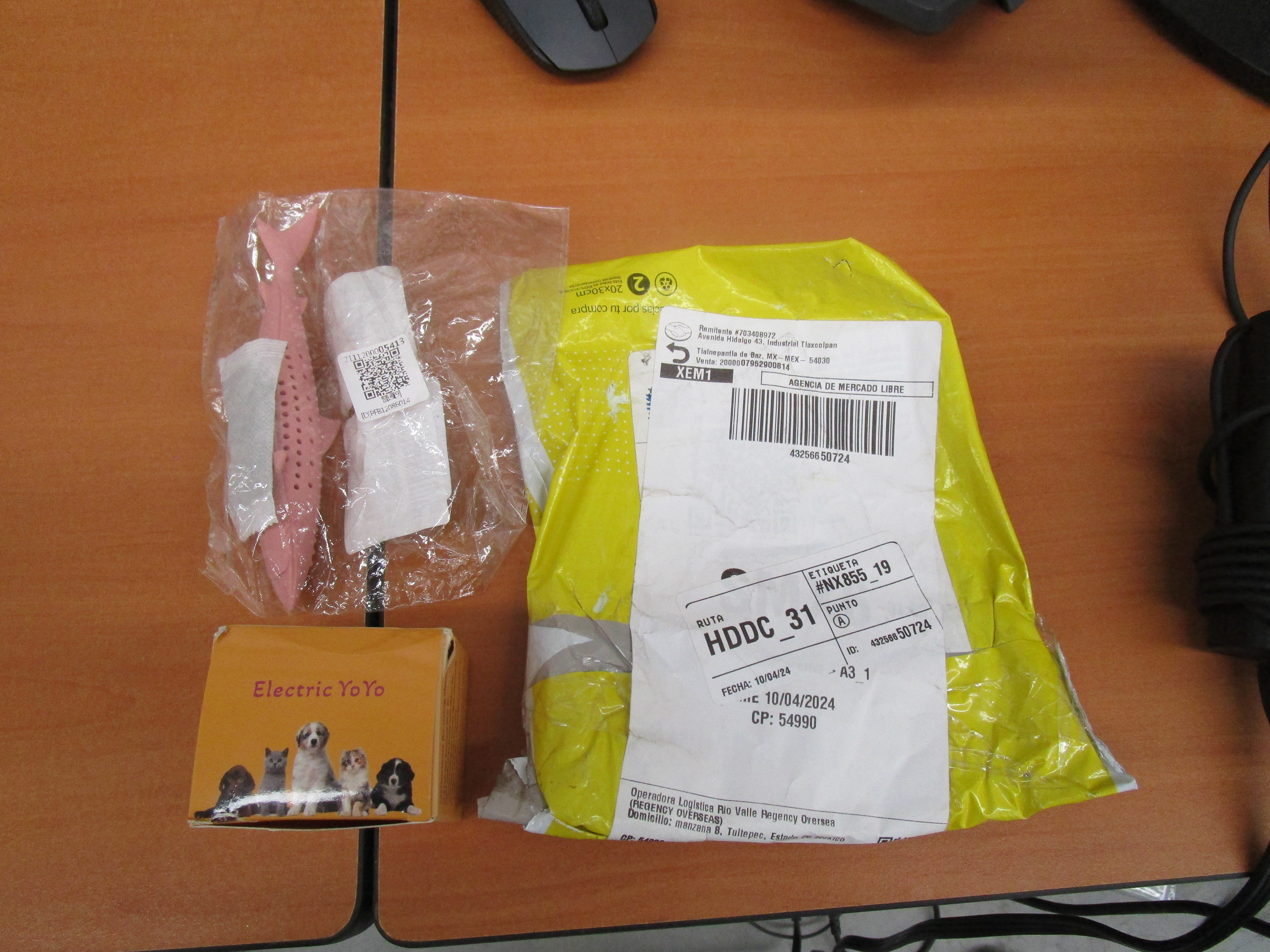 Reloj Guess RUMOUR para Dama GW0689L1 Blanco