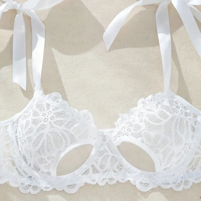 Conjunto De Lencería De Encaje Floral.