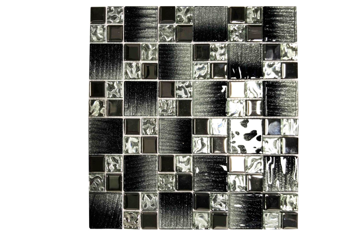 Malla o Mosaico Decorativo de vidrio TER, medida 30 x 30 cms. (base por altura). Diseño en tonos negro y plata con detalles en relieve. Caja de 5 piezas.