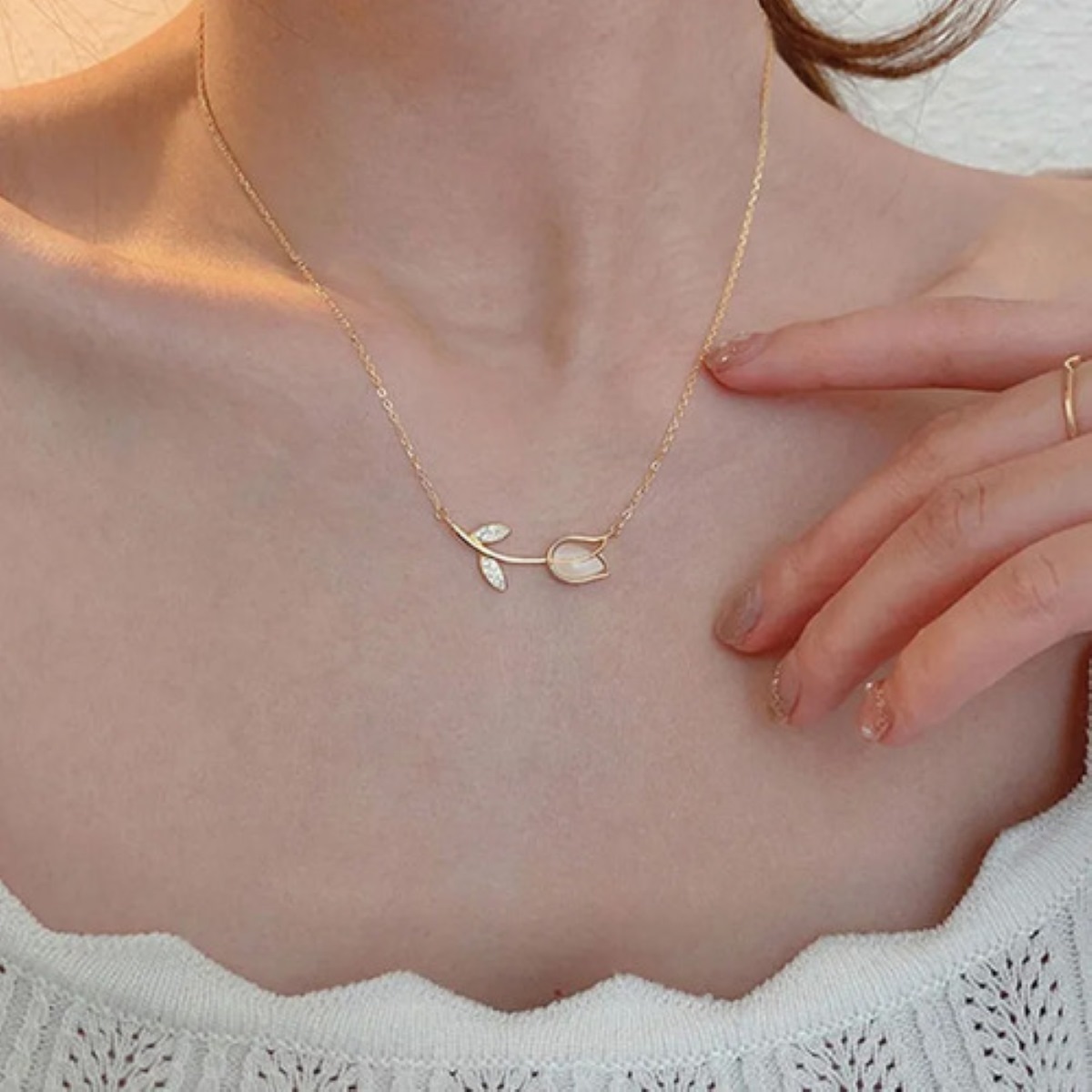 Set De Collar Y Aretes Tulipanes Para Mujer, Dorado