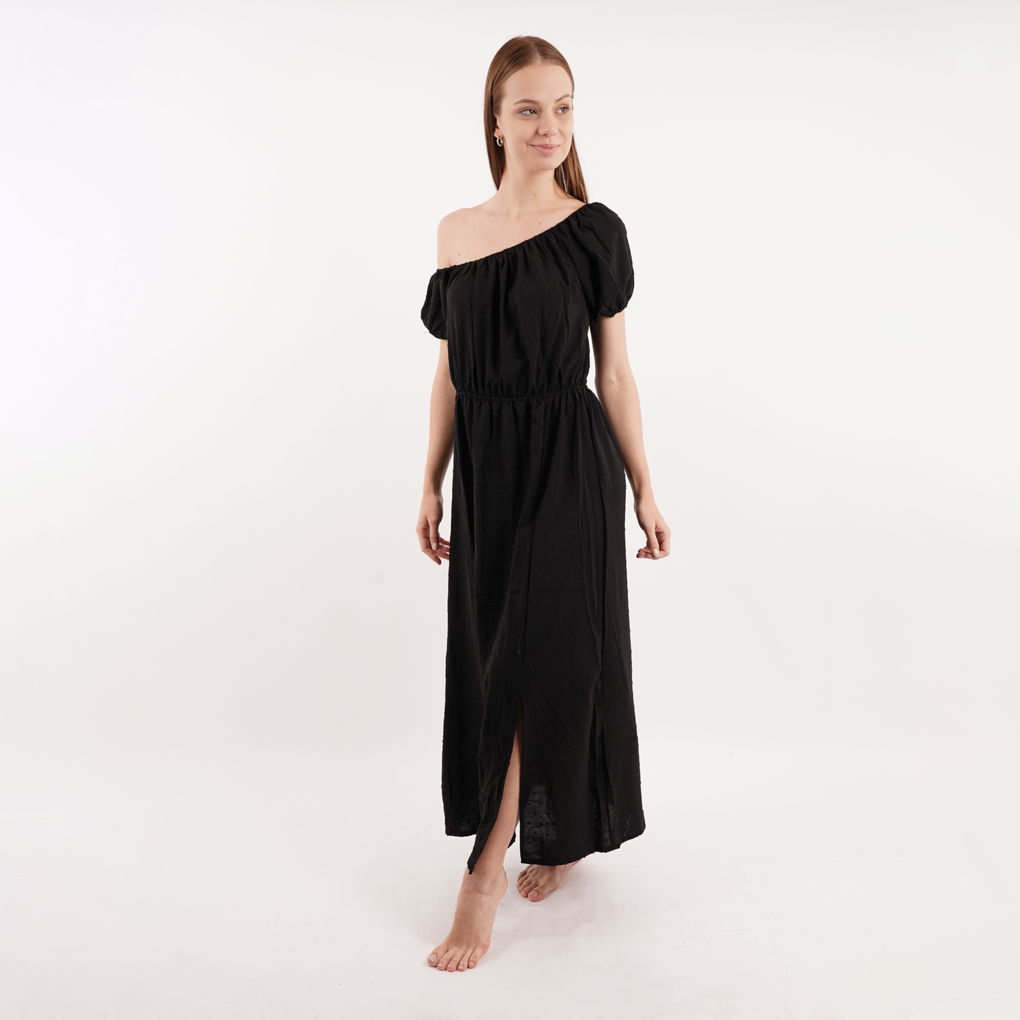 Vestido largo Primavera. Liso con pequeños bordados en serie. Resorte En Pecho. Manga corta. Fresco y cómodo mod. SR281.