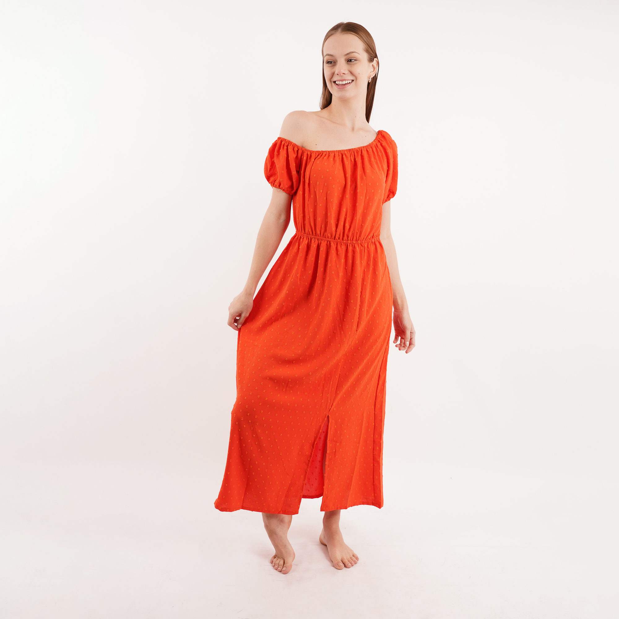 Vestido largo Primavera. Liso con pequeños bordados en serie. Resorte En Pecho. Manga corta. Fresco y cómodo mod. SR281.