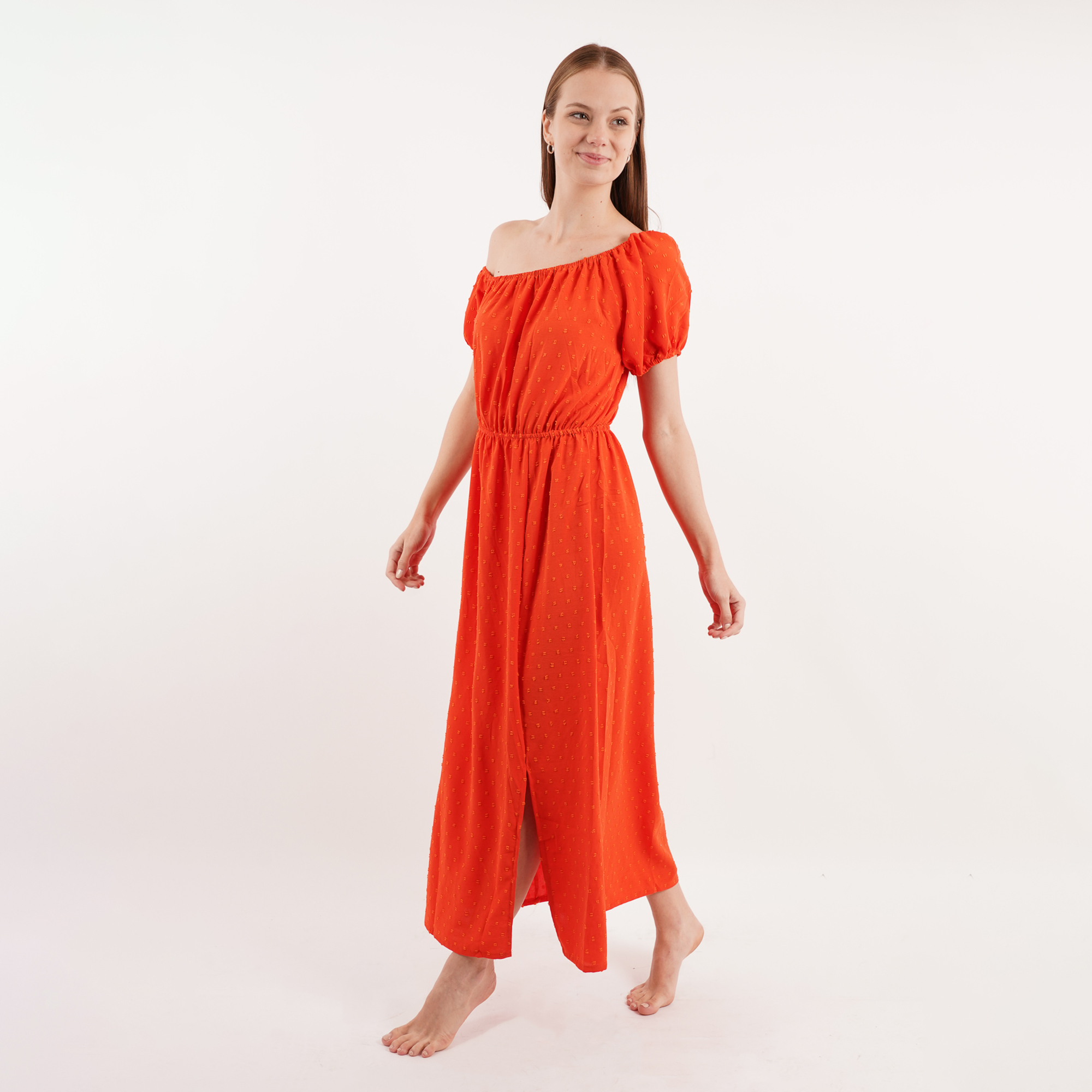 Vestido largo Primavera. Liso con pequeños bordados en serie. Resorte En Pecho. Manga corta. Fresco y cómodo mod. SR281.