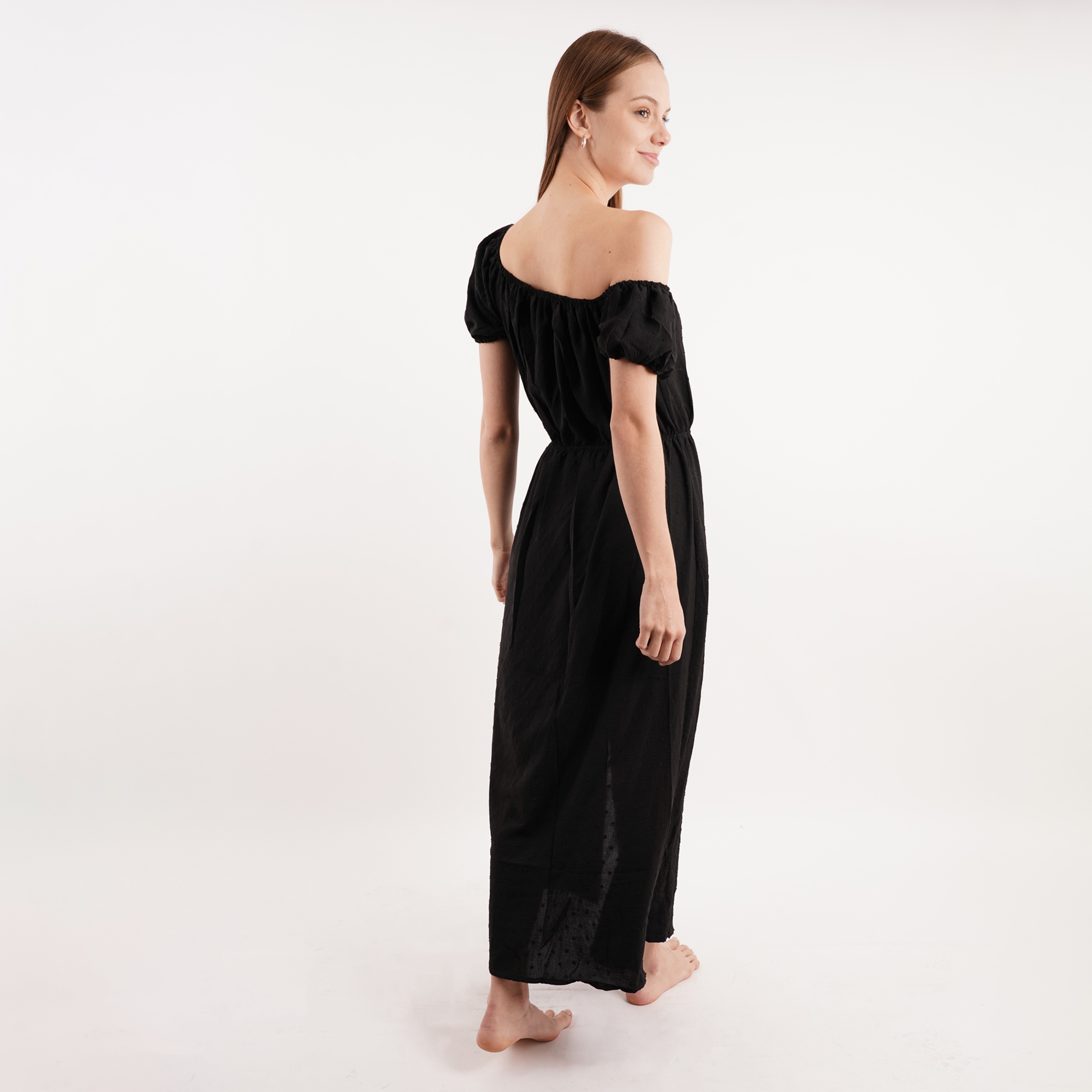 Vestido largo Primavera. Liso con pequeños bordados en serie. Resorte En Pecho. Manga corta. Fresco y cómodo mod. SR281.