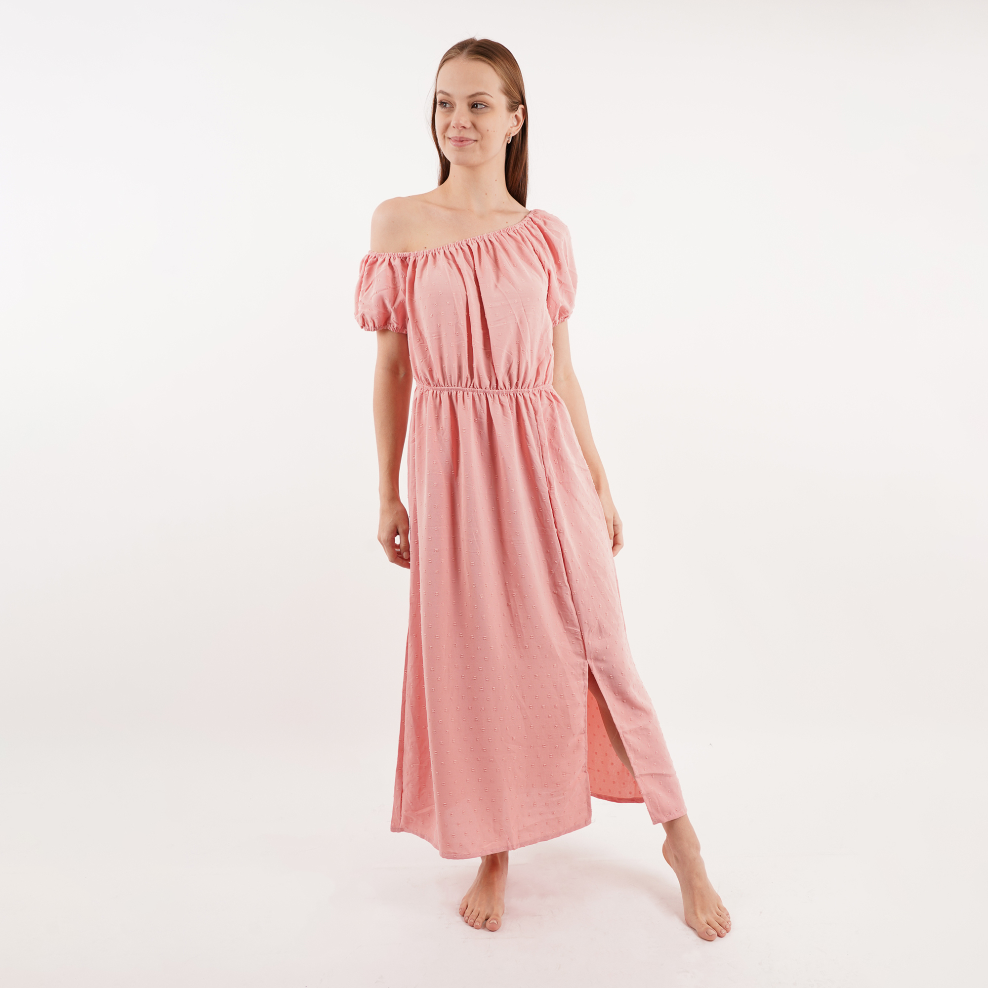 Vestido largo Primavera. Liso con pequeños bordados en serie. Resorte En Pecho. Manga corta. Fresco y cómodo mod. SR281.