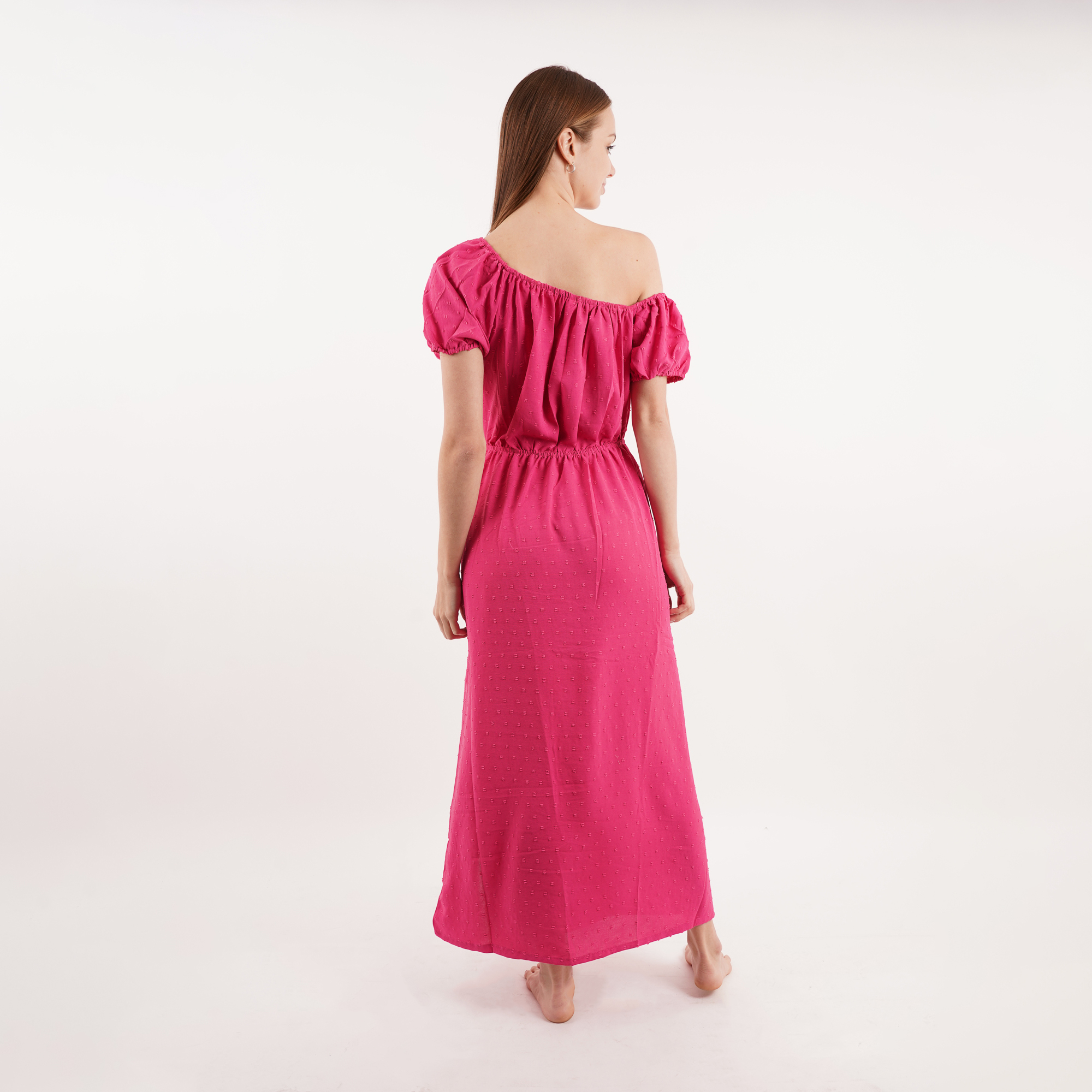 Vestido largo Primavera. Liso con pequeños bordados en serie. Resorte En Pecho. Manga corta. Fresco y cómodo mod. SR281.