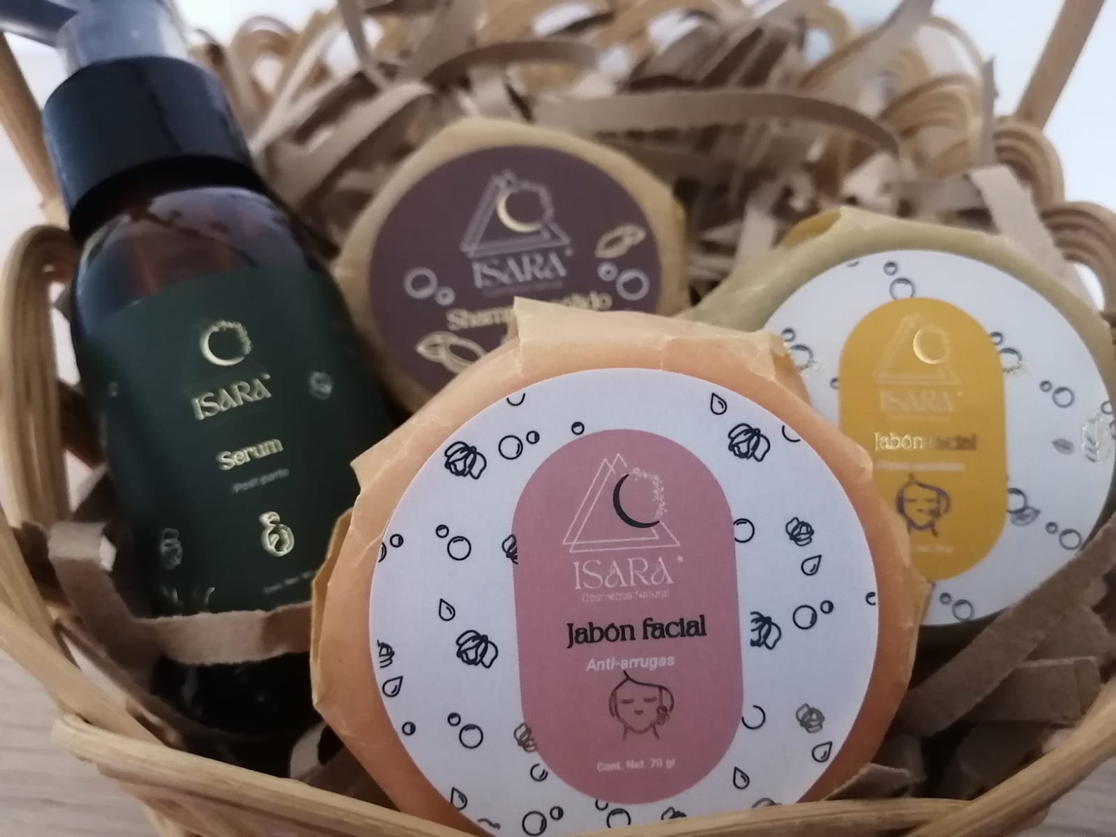 Kit Mamá y bebé feliz (shampoo y acondiconador sólidos, serum post parto)