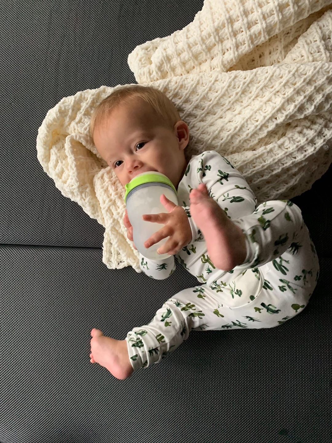 Biberón Comotomo Tacto Natural Flujo Medio 3-6 Meses 250 Ml 2 Piezas Verde