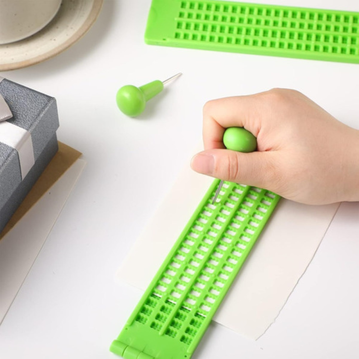 Regletas Escritura En Braille Incluye Punzón