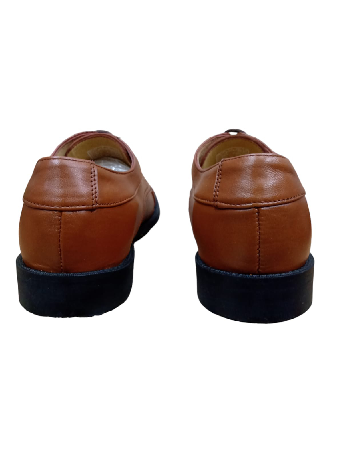 Zapato choclo Bond de piel ovino para caballero, suela cuero con anti resbalante. Suavidad y Confort