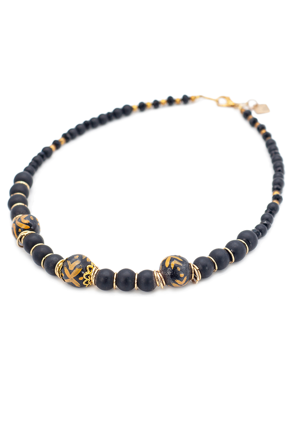 Collar artesanal A ÁNGELOZANO, barro negro, pulsera y aretes.