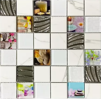 Malla o Mosaico Decorativo de Vidrio REL, medida 30x30 Cms (base por altura) Diseño en tono blanco marmoleado con imágenes alusivas a un spa y naturaleza, con detalles en relieve. Caja con 5 piezas.