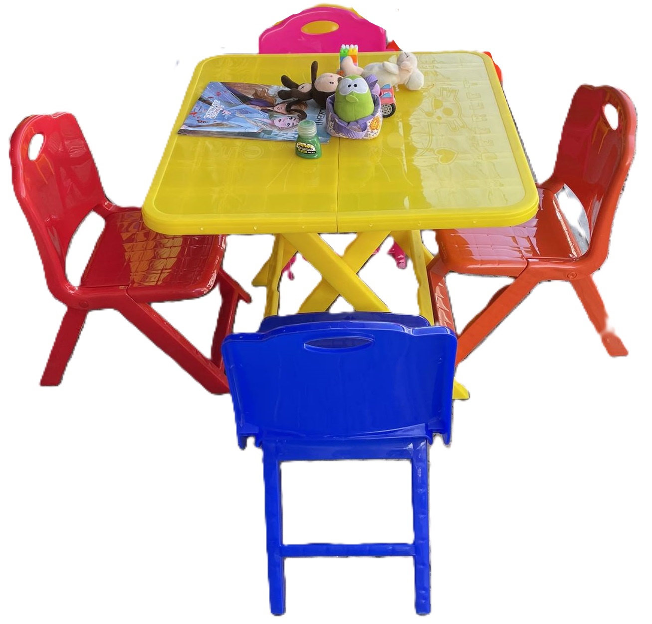 Mesa plegable con 4 sillas plegables infantil para niños.