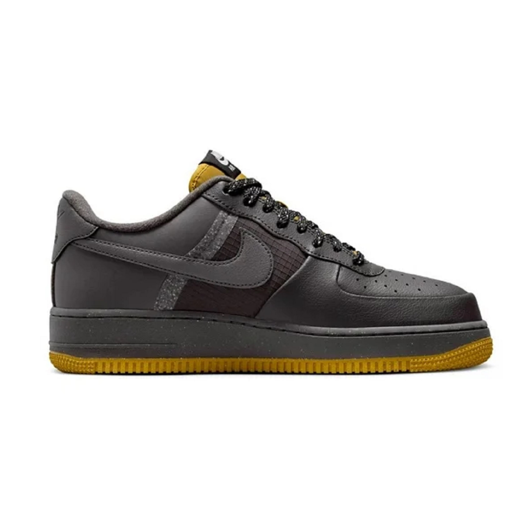 Tenis Nike Air Force 1 07 LV8 Negro Hombre Talla 26