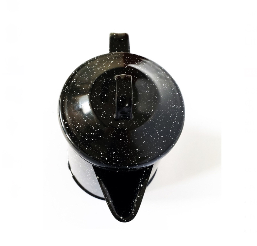 Cafetera De Peltre Tradicional 2 Litros Color Negro.