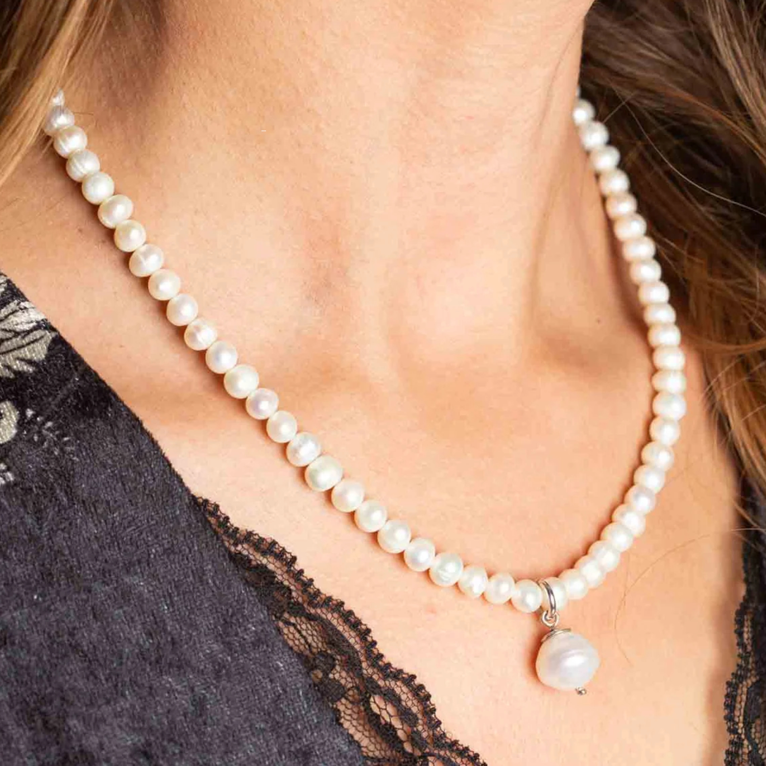 Juego de collar y aretes de Perlas cultivadas de calidad AAAA y plata ley 925.