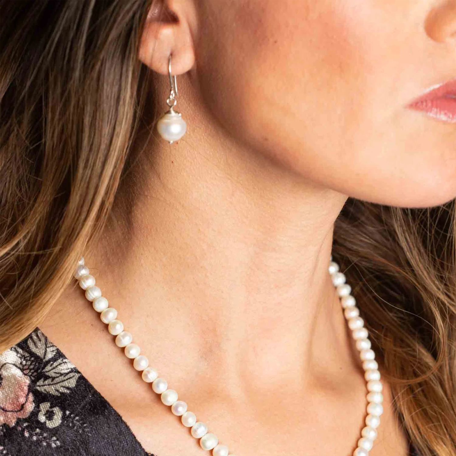 Juego de collar y aretes de Perlas cultivadas de calidad AAAA y plata ley 925.