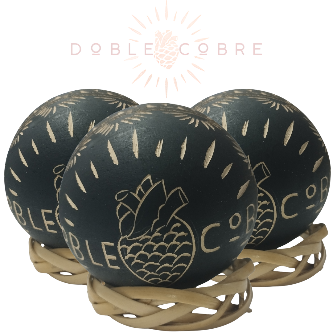 DOBLE COBRE | 3 Botellas de 750 ML | Mezcal Artesanal Premium | Joven 100% Agave Cenizo DURANGENSIS | 40% Grados de Alcohol | PACK con regalo de 4 Jicaras Para Beber Mezcal.