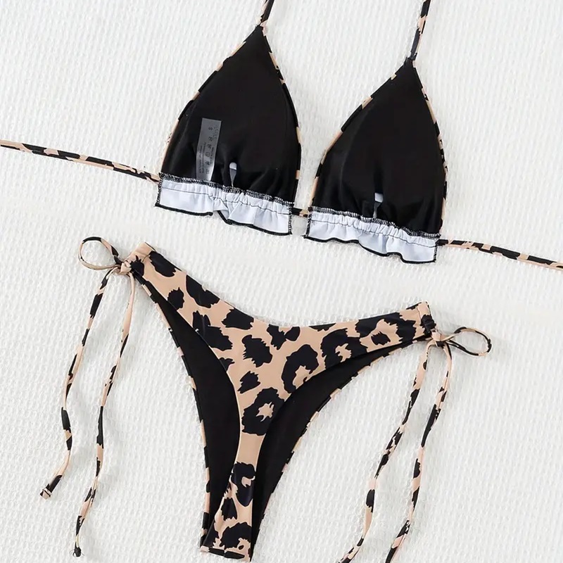 bikini de 2 piezas estampado de leopardo.